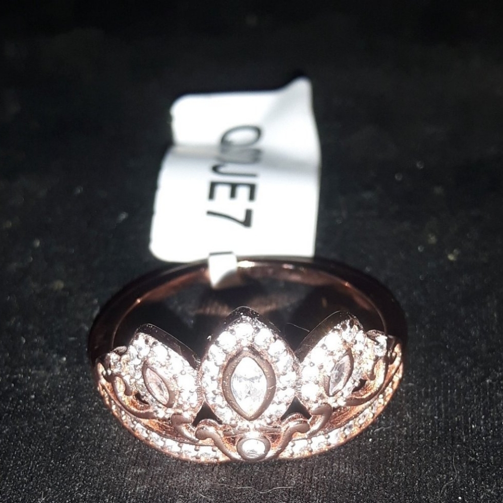 🍁 3 for 28 - Size 10 - Gorgeous Pink Crown Ring - NWT